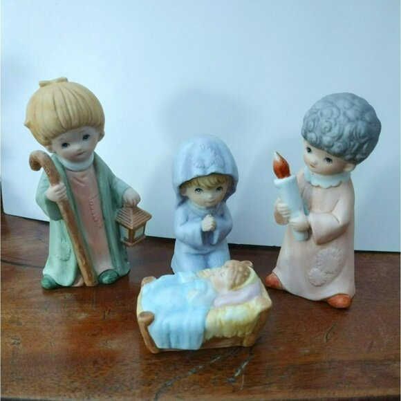 Vintage HOMCO Childrens Nativity Set 5602 Christmas Porcelain Figurines Home Int - Picture 1 of 8